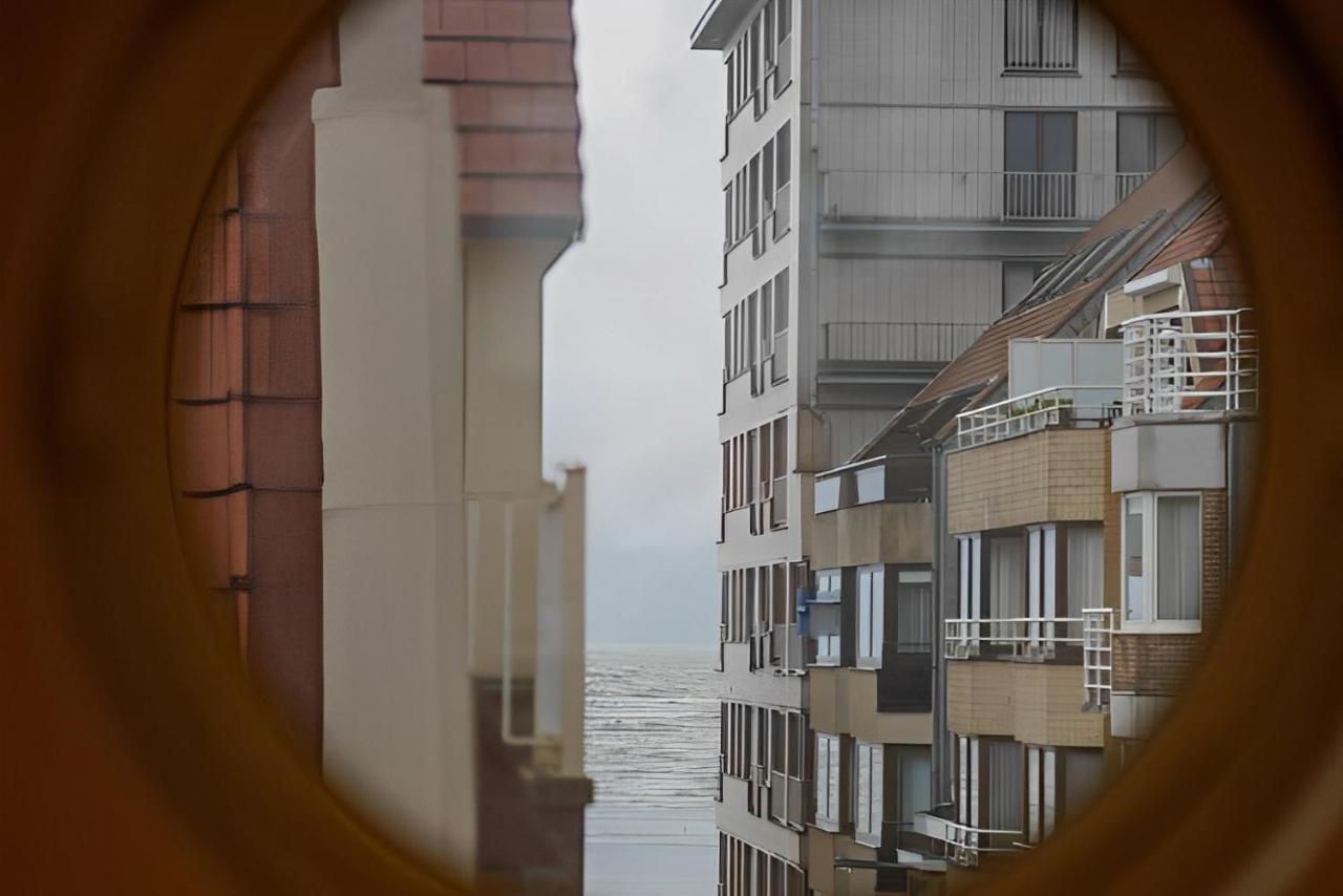 Big And Comfortable Triplex In Knokke Exterior photo
